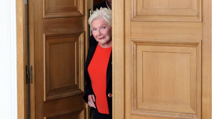 FEMME ACTUELLE - Line Renaud : pourquoi elle participe aux "12 coups de midi" avec Jean-Luc Reichmann