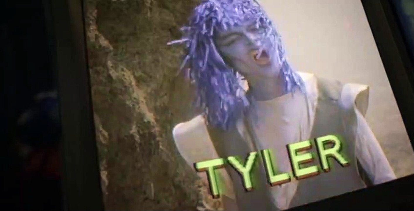 Everything Sucks! S01 E09