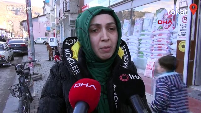 Ukrayna'dan tahliye edilen Türk aile gözyaşlarını tutamadı