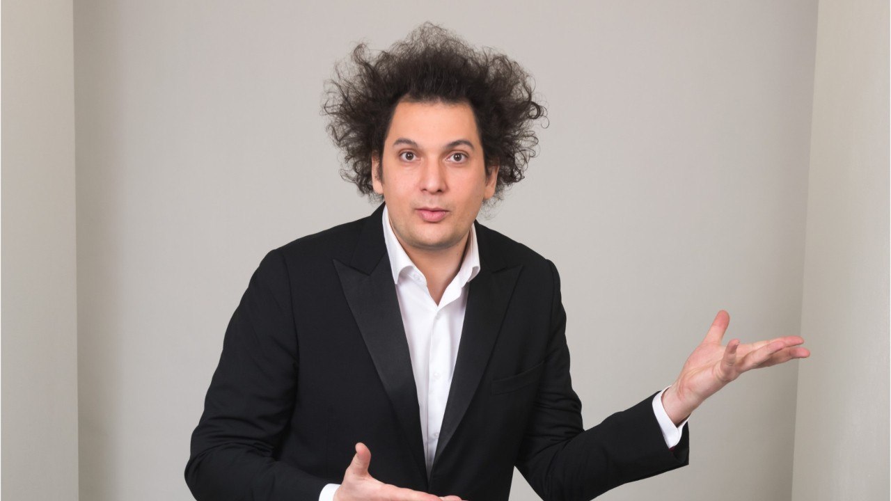 GALA VIDEO - Éric Antoine blessé après une chute : il donne de ses nouvelles