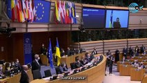 Zelenski pronuncia un emotivo discurso ante el Parlamento Europeo y pide el ingreso inmediato de Ucrania en la UE