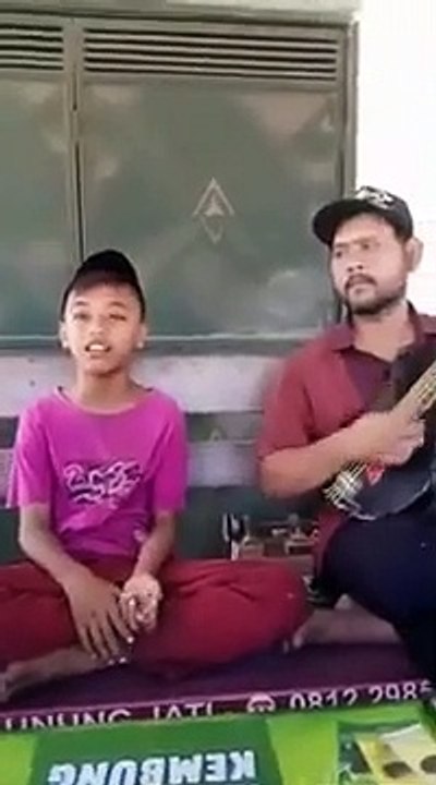 Shollallahu 'Ala Muhammad Versi Pengamen Viral Cirebon