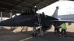 Départ d'une patrouille de Rafales de l'armée de l'air de la base aérienne 118 de Mont de Marsan dans les Landes vers la frontière polonaise.