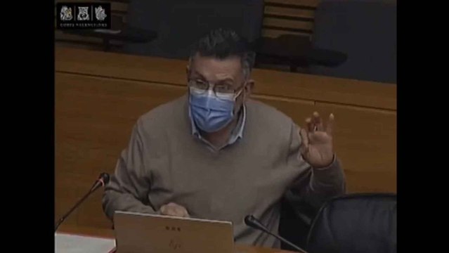 Manuel Pineda (PSOE) en la comisión de Sanidad de las Cortes Valencianas.