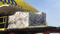 Sale el primer avión desde Madrid con ayuda humanitaria