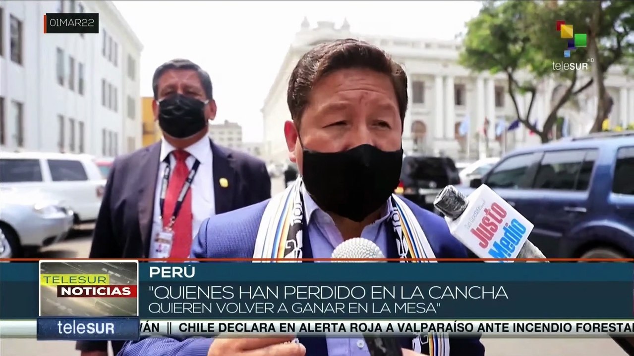 Perú: Congresistas de oposición promueven salida del Presidente Pedro Castillo del poder