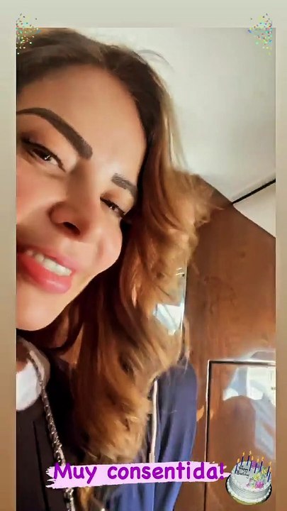 GLORIA TREVI CUMPLIO 54 AÑOS CON MUCHAS SORPRESAS