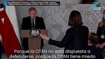 Una periodista ucraniana, a Boris Johnson entre lágrimas: 