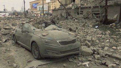 러시아, 키예프·하리코프 집중 포격...민간인 피해 잇따라 / YTN