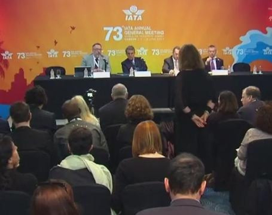 Global airlines group advocates against laptop ban on flights