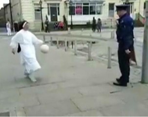 Policeman and nun spotted playing 'keepy-uppy' game in Ireland