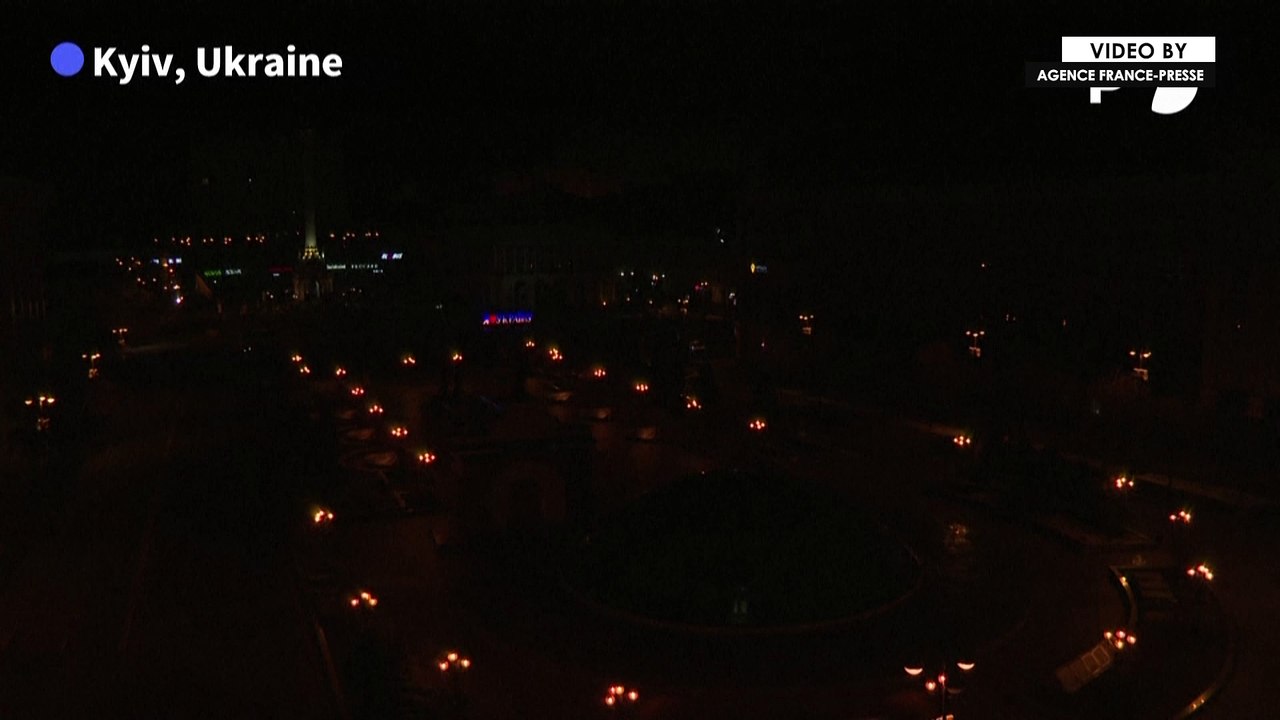 Air raid sirens ring out in Kyiv at night as Russian bombardment resumes