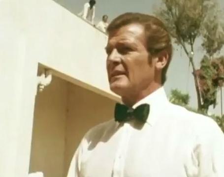 Ex-James Bond actor Roger Moore dies