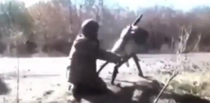 Uçaksavarla ateş ederken Allahu Ekber diye bağıran Ukraynalı: Böyle daha iyi vuruyor