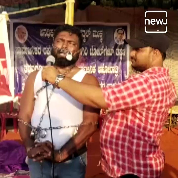 Different Protest From a Man to Clear The Toll