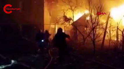 Hava saldırısına uğrayan Jitomir'de yıkım böyle görüntülendi