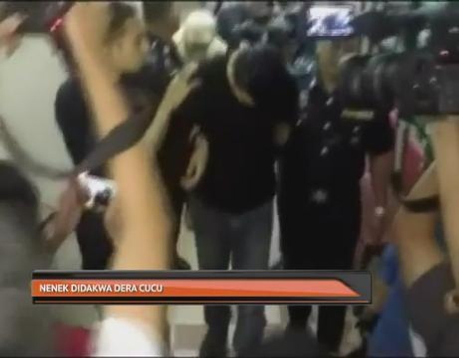 Nenek didakwa dera cucu