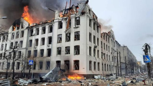 Ukrayna-Rusya savaşında 7. gün! Kiev bombalanıyor, Harkov'da polis merkezi füzelerle vuruldu