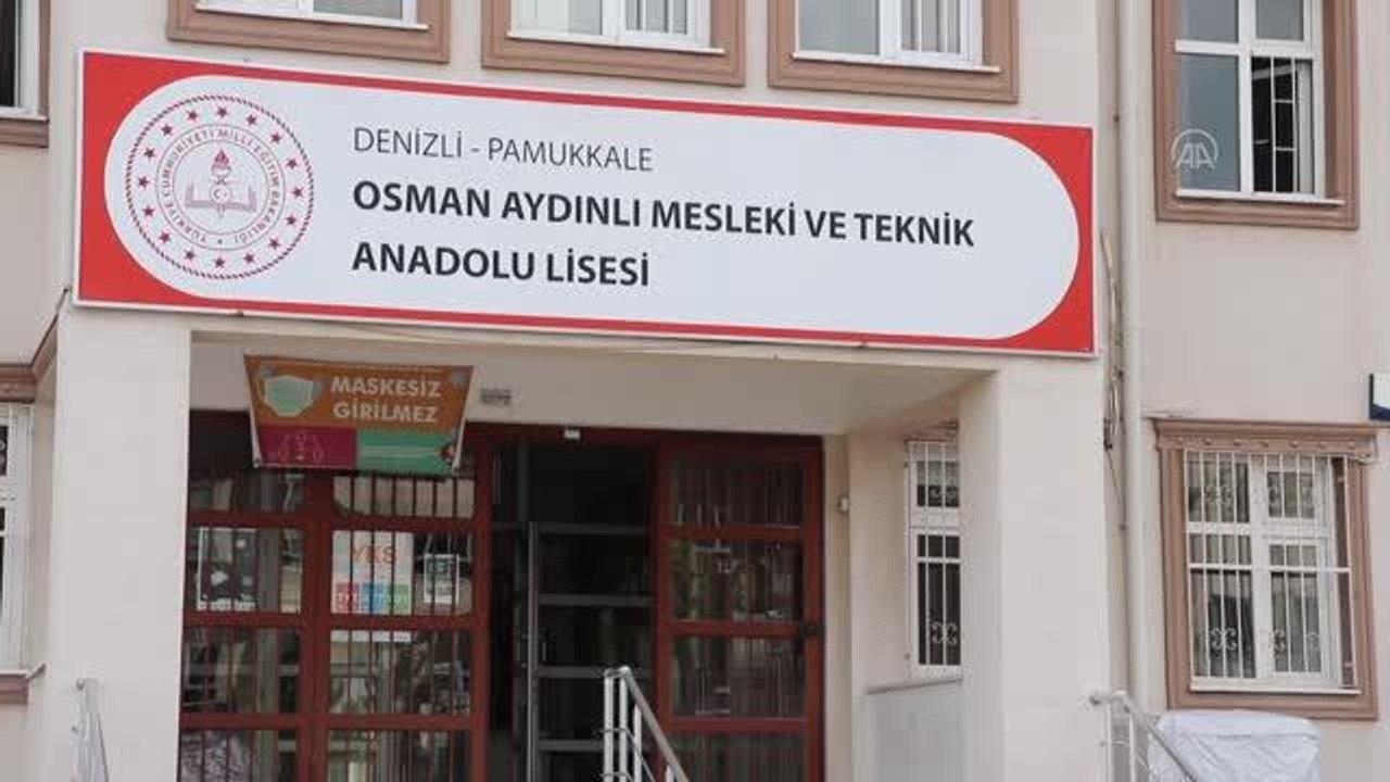 Meslek lisesinde üretilen maske ve bez çantalar ihraç ediliyor