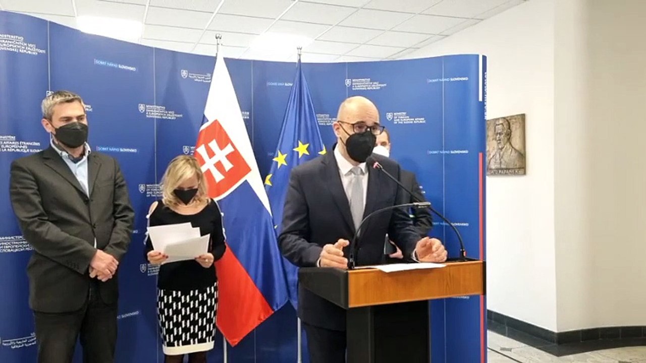 ZÁZNAM: M. Klus: V Rusku je zhruba do 200 Slovákov, odporúčame im zvážiť cestu späť