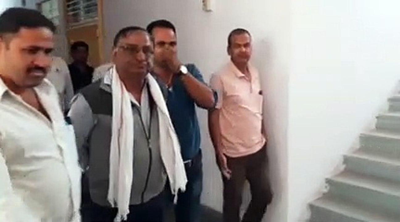 माणक सांखला व नंदकिशोर भाटी रिश्वत लेने के आरोप में ट्रेप