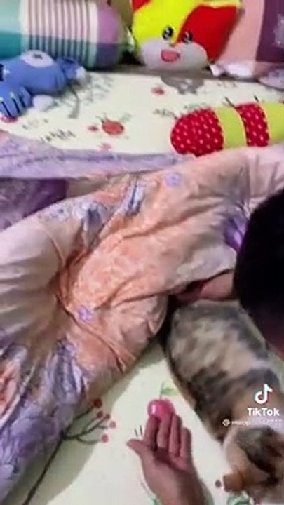 Idol Thị Mướp được bố cưng chiều hết nấc