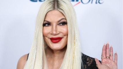 VOICI : Tori Spelling : ce membre très important de la famille royale britannique qu’elle a reçu chez elle