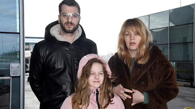 Rus eşi ve kızıyla savaştan kaçan grafiker: Çocukla yerin 3 metre altında kaldık