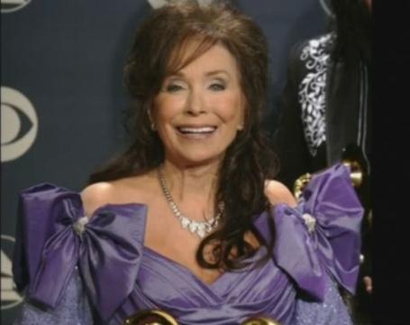 Country singer Loretta Lynn hospitalized after suffering stroke