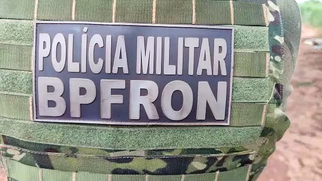 BPFron apreende 400 caixas de cigarros que estavam em meio a cadeiras de bambu