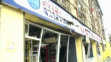 Rusya'nın füze ile vurduğu Kiev'de sivil yapıların yıkıldığı anlar görüntülendi