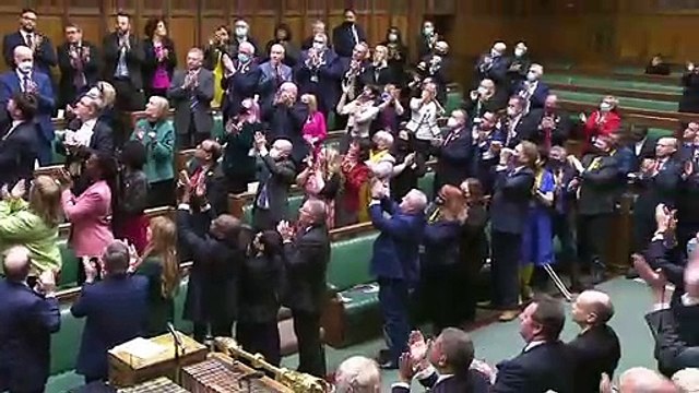 Ukrainian ambassador receives standing ovation at PMQs