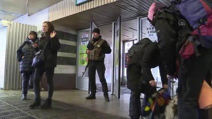 Kiev metrosunda, oyuncak ayı içine gizlenmiş mermi bulundu