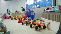 Prefeitura entrega quase R$ 1 milhão em brinquedos pedagógicos para escolas e Cmeis de Cascavel