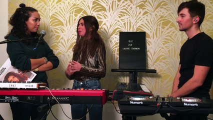 ELLE LIVE #34 : Laurie Darmon chante à la rédaction