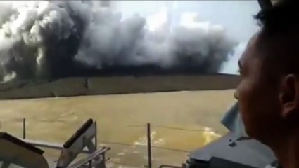 melihat anak gunung krakatau meletus dari dekat