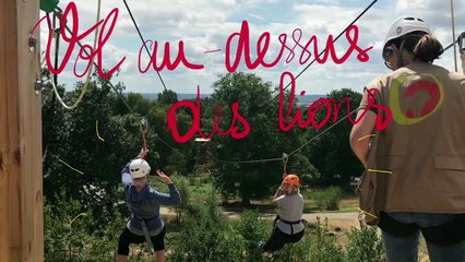 On a testé la tyrolienne au-dessus des lions !