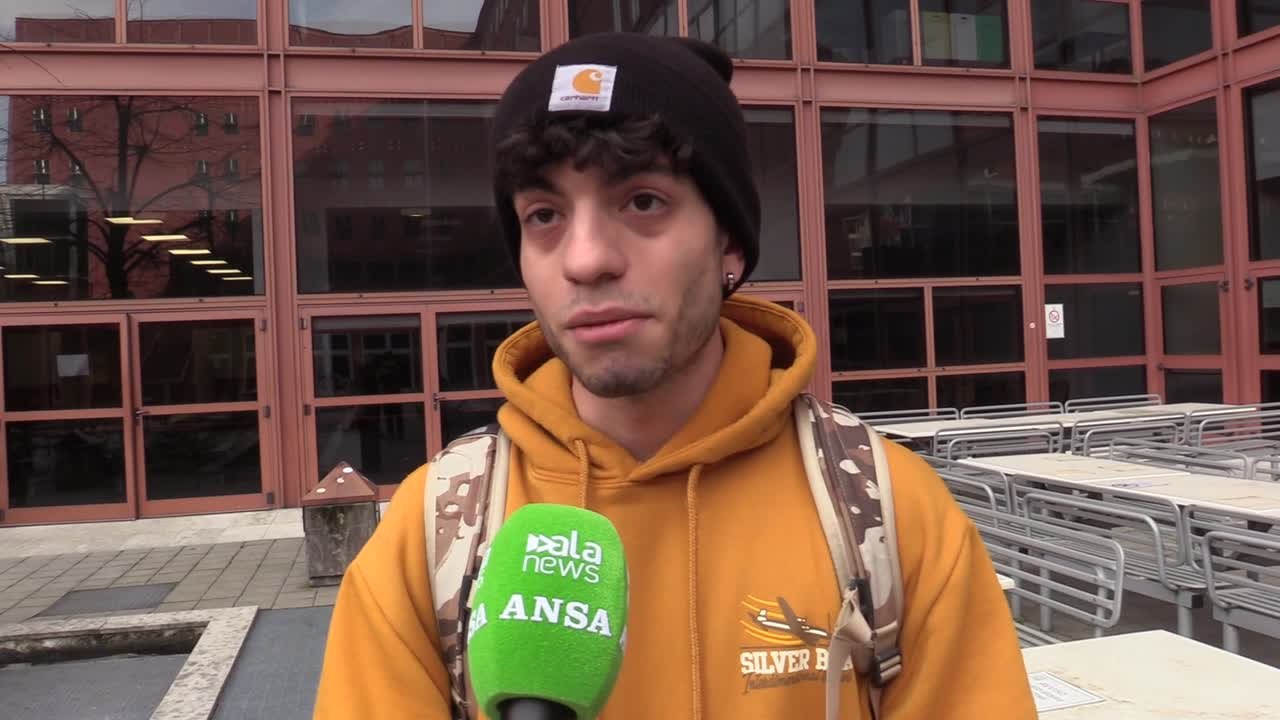 Caso Nori, studenti Universita' Bicocca: "Positivo dietrofront ma serve piu' dialogo"