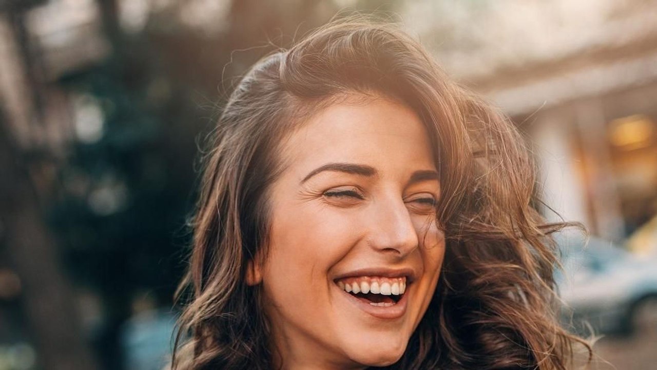 Fille joyeuse : 6 choses que les filles joyeuses font tous les matins