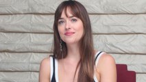 Dakota Johnson, l’héroïne de 50 nuances de Grey, enceinte de Chris Martin ?