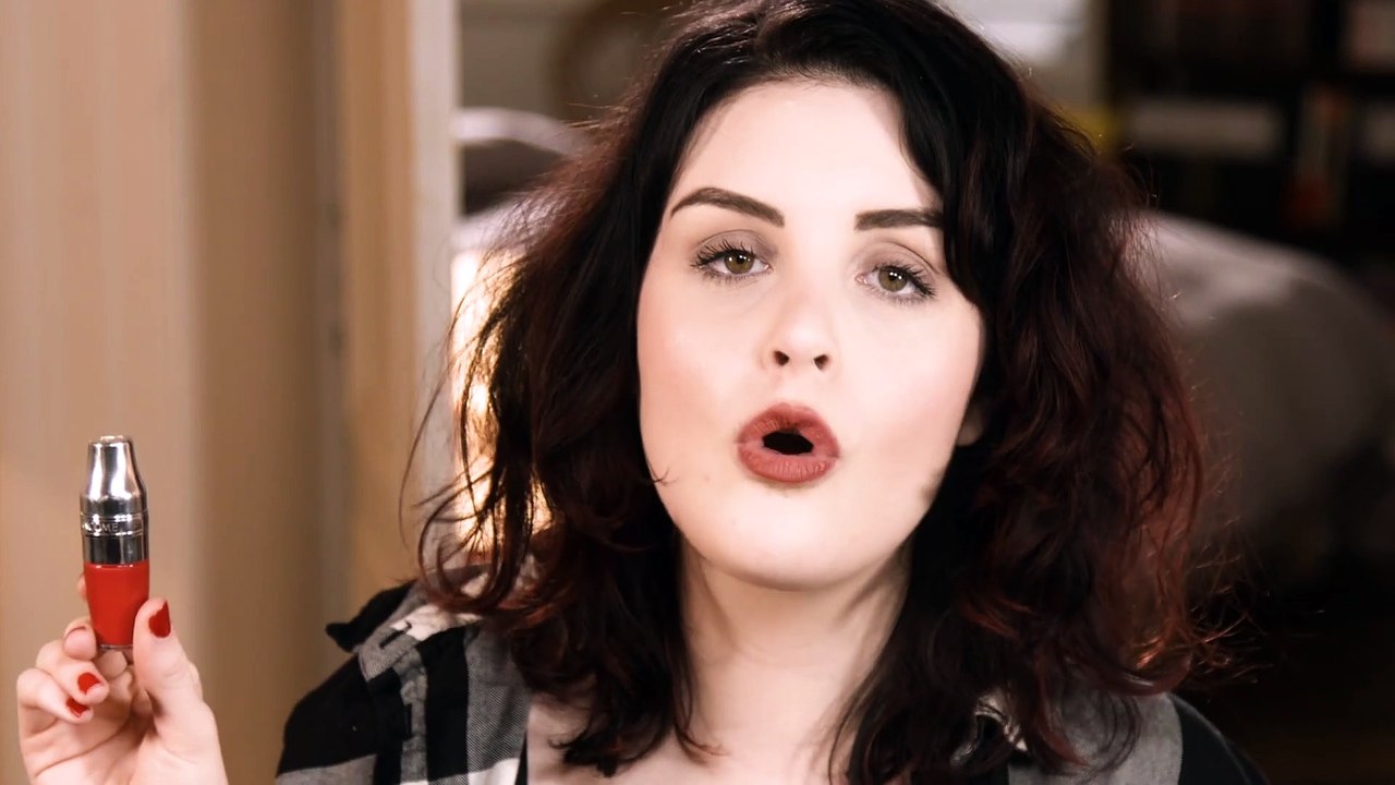 Comment appliquer un rouge à lèvres mat (avec Allyfantaisies)