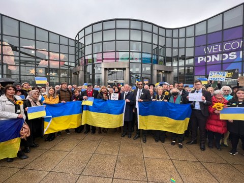 Ukraine-Russia: Sheffield councillors unite to show support for Ukraine