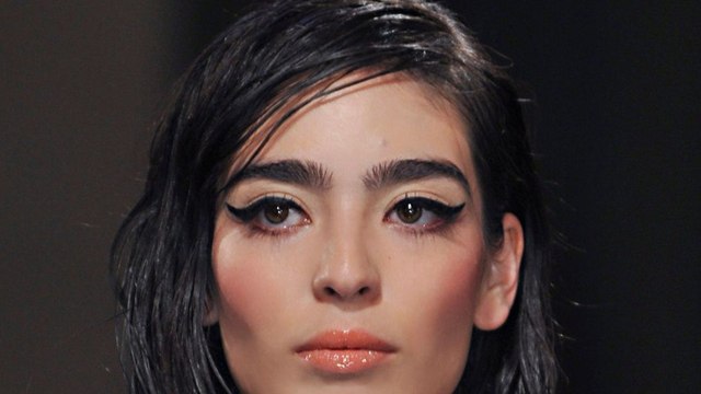 Pourquoi dormir avec les cheveux mouillés est dangereux pour la santé ?