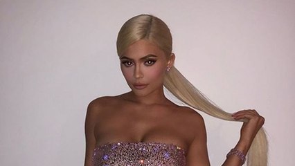 Découvrez l’incroyable gâteau d’anniversaire de Kylie Jenner