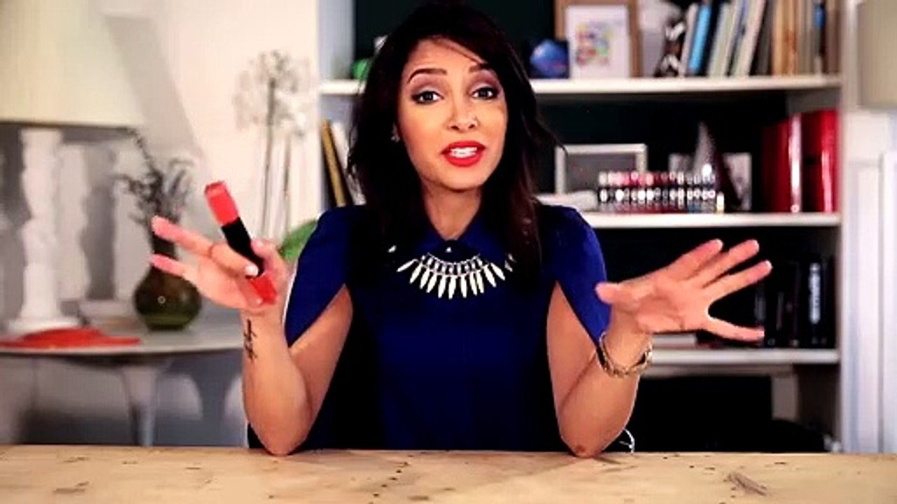 La youtubeuse Sananas teste le vernis Infaillible de L'Oréal Paris