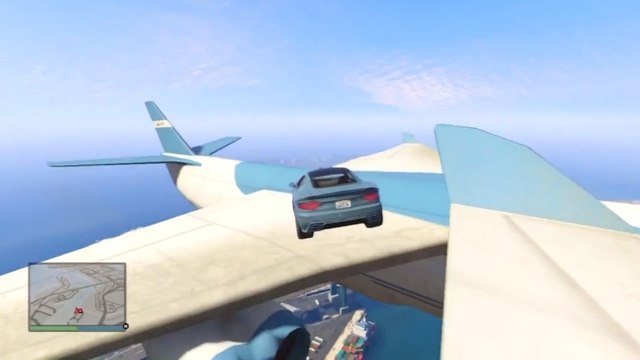 GTA 5 Online : deux avions et une voiture pour une cascade hors du commun