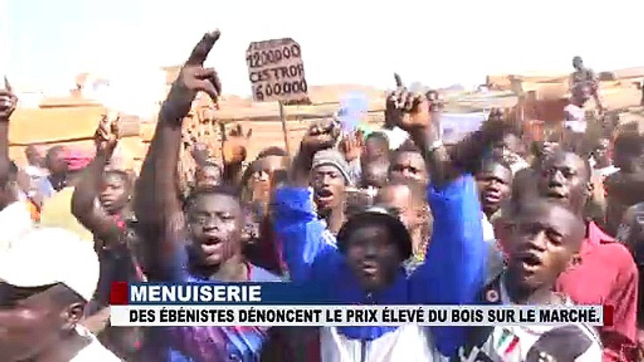 DES  DES EBENISTES DENONCENT LE PRIX ELEVE DU BOIS SUR LE MARCHE