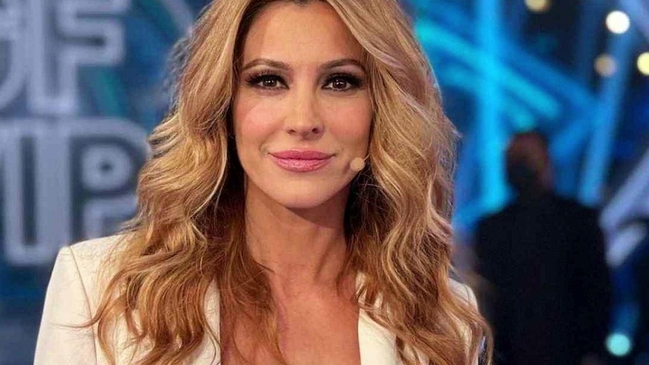 “Al posto di Sonia Bruganelli”. GF Vip, Adriana Volpe se lo lascia scappare. E fa i nomi belli grossi