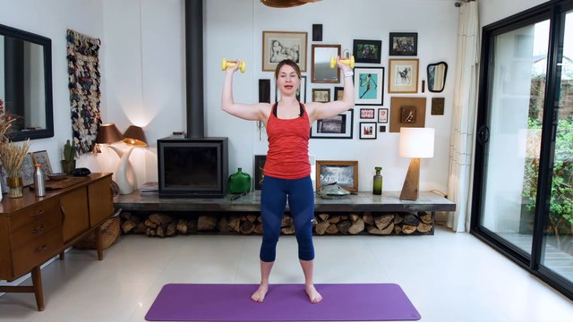 Exercices avec haltères pour des bras musclés ┃ELLE Fitness