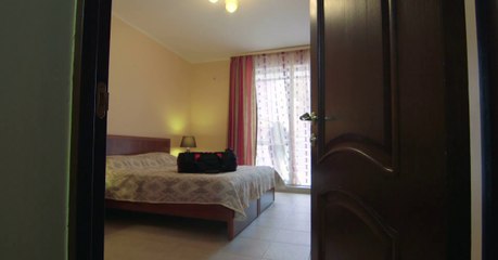 This Couple Found Something Horrifying Inside Their Hotel Bed